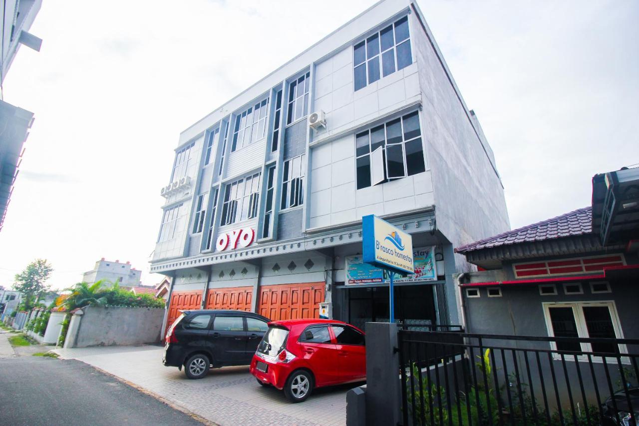 Oyo 2659 B'Rasco Homestay Syariah Duri Exterior photo